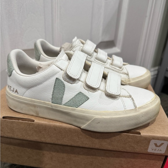 Veja Recife Leather White Matcha - Picture 3 of 5